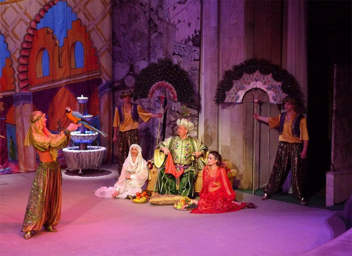 Спектакль Новогоднее приключение Султана в Уголок дедушки Дурова